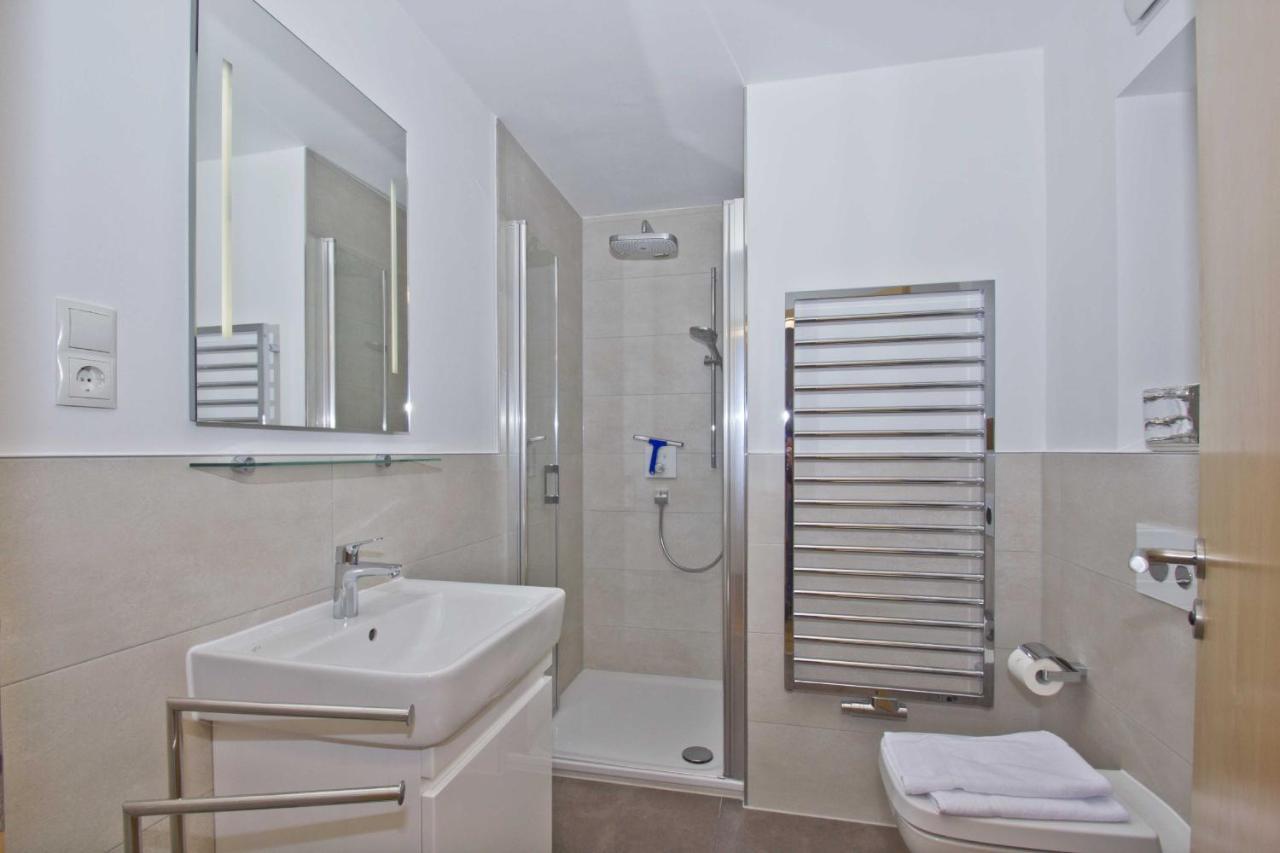 Mit Meerblick Und Balkon, Gratis Nutzung Vom Ahoi Erlebnisbad Und Sauna In Sellin - Meeresblick Fewo 17 Goehren (Ruegen) Exterior foto